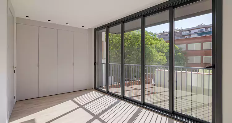Fix Sliding Screen Door Track in Englewood, FL
